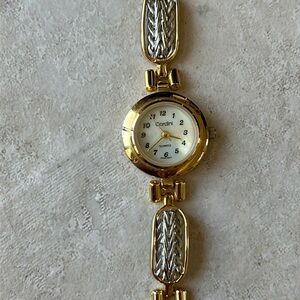 Cardini women Quartz Watch